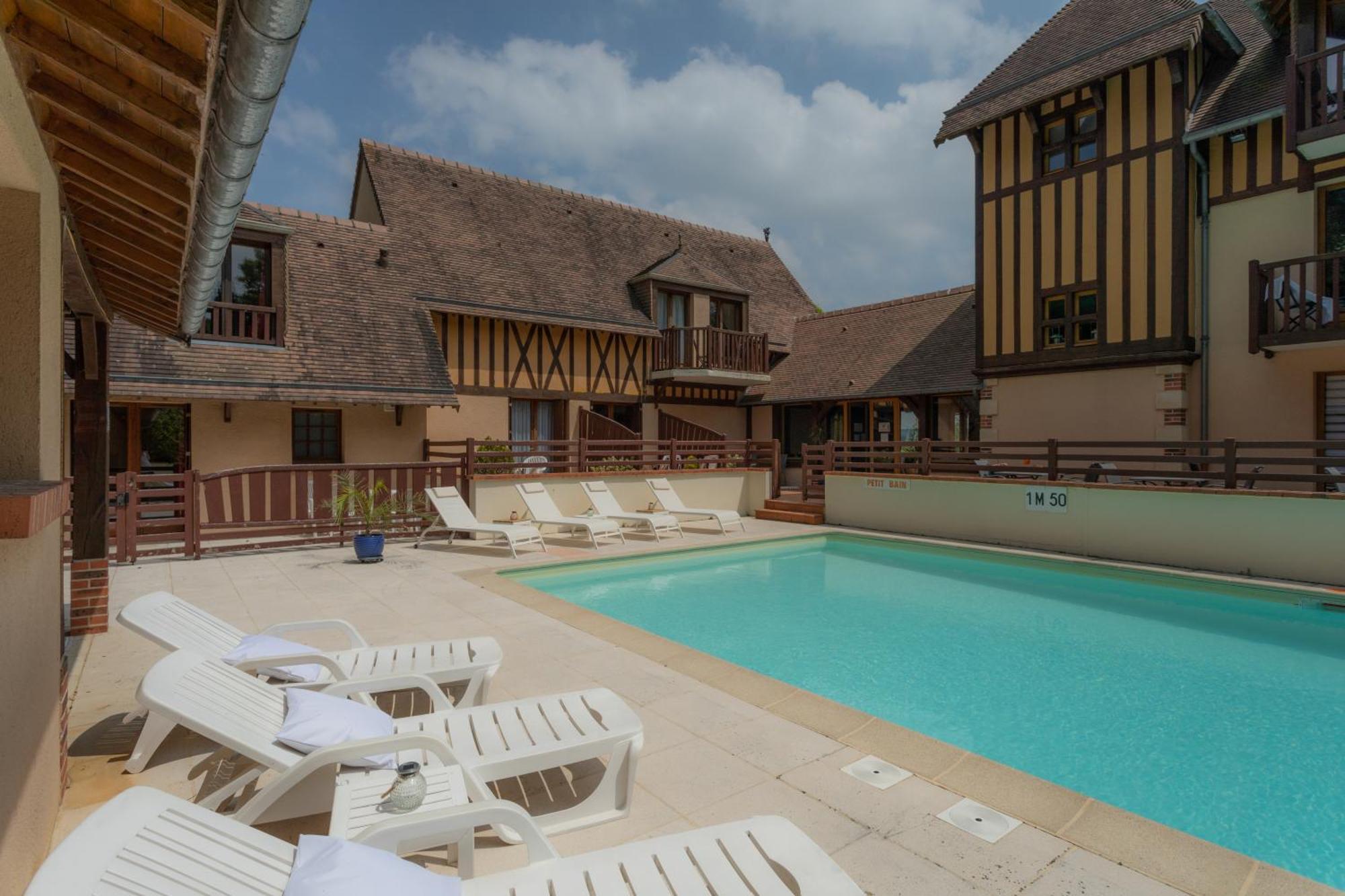Hotel Le Romantica Pennedepie Buitenkant foto
